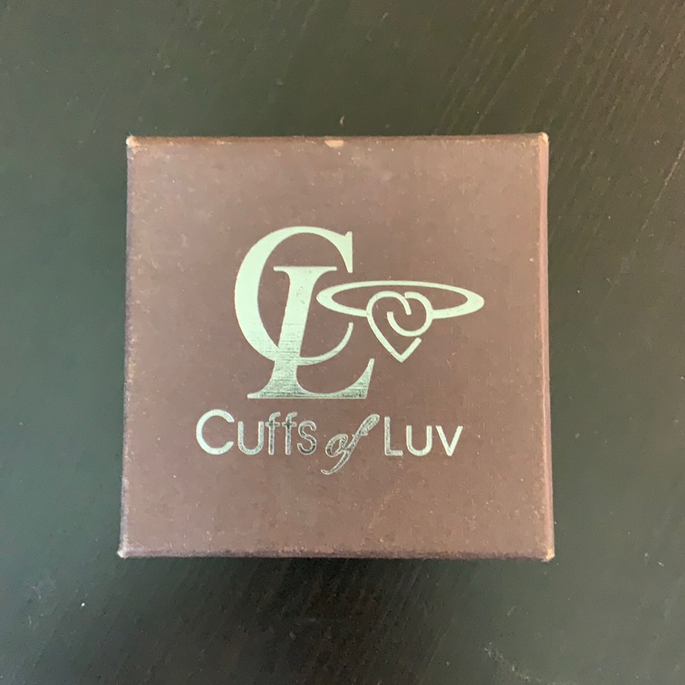 *Like New* Silver Cuffs of Luv Bracelet